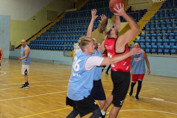 PEWNE ZWYCIĘSTWO AZS PŚK Kielce